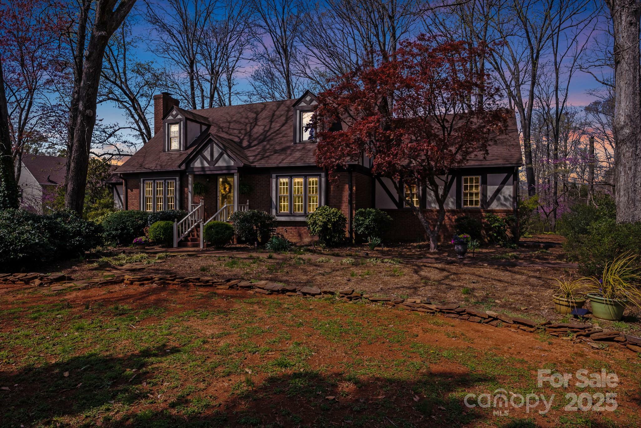 Property Photo: 2324 Chestnut Lane NC 28104