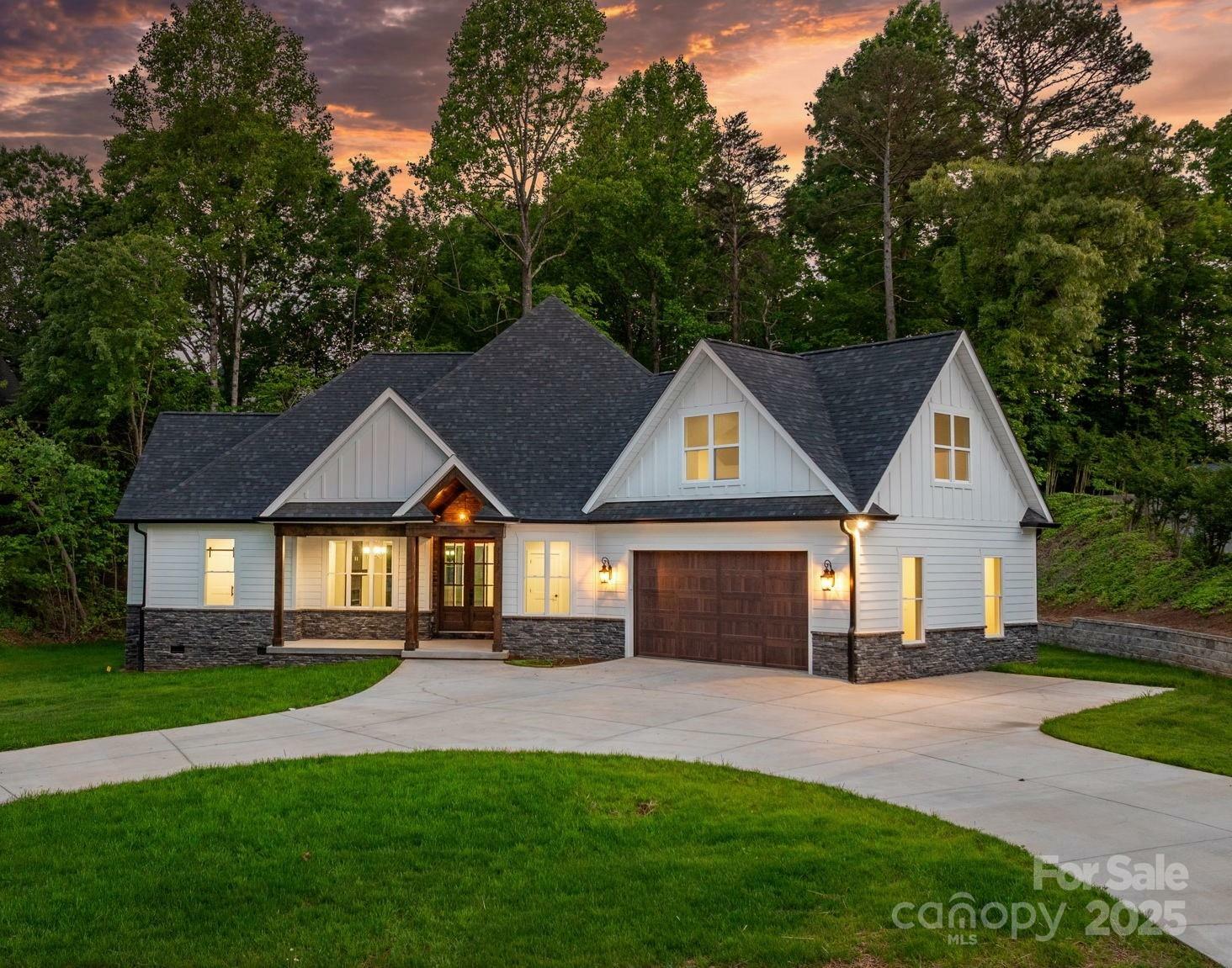 Property Photo: 3732 Whitney Drive NE NC 28601