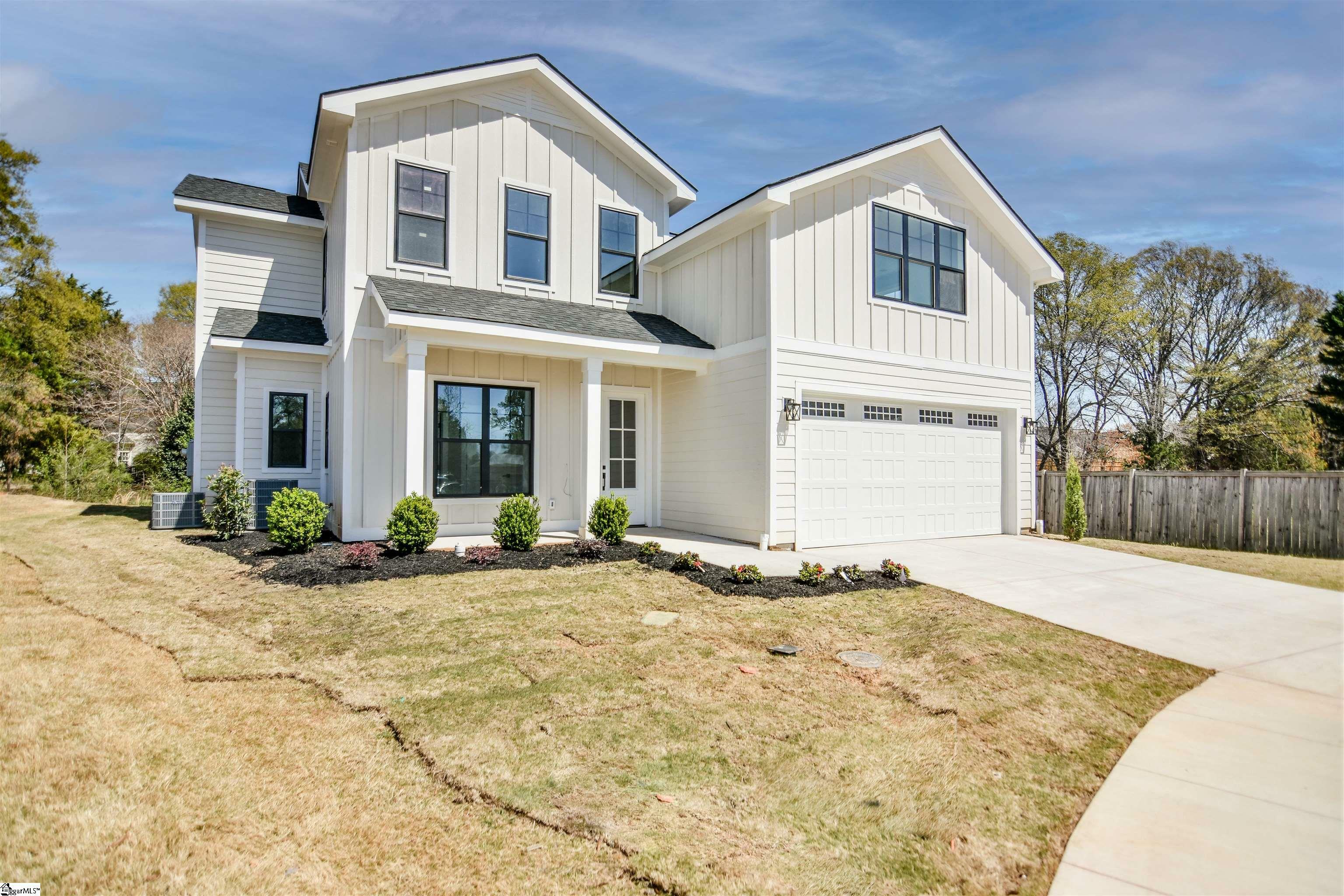 Property Photo: 19 Azalea Spring Court SC 29615
