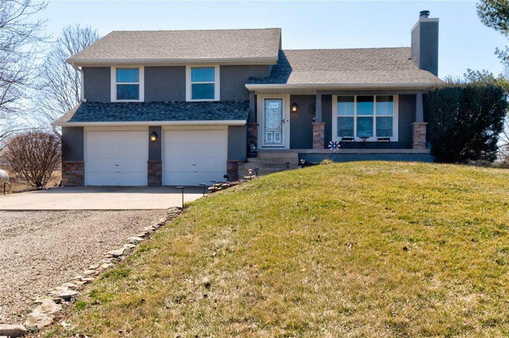Property Photo:  21400 Oakleaf Drive  KS 66013 