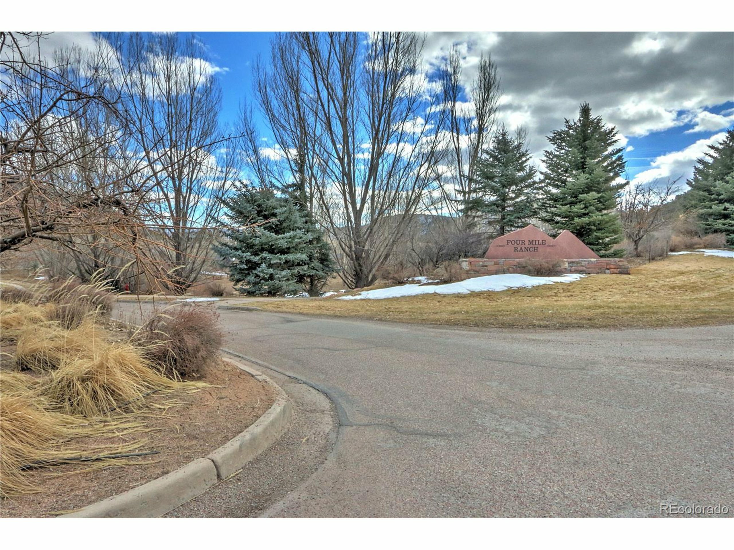 Property Photo:  169 Red Cliff Cir  CO 81601 