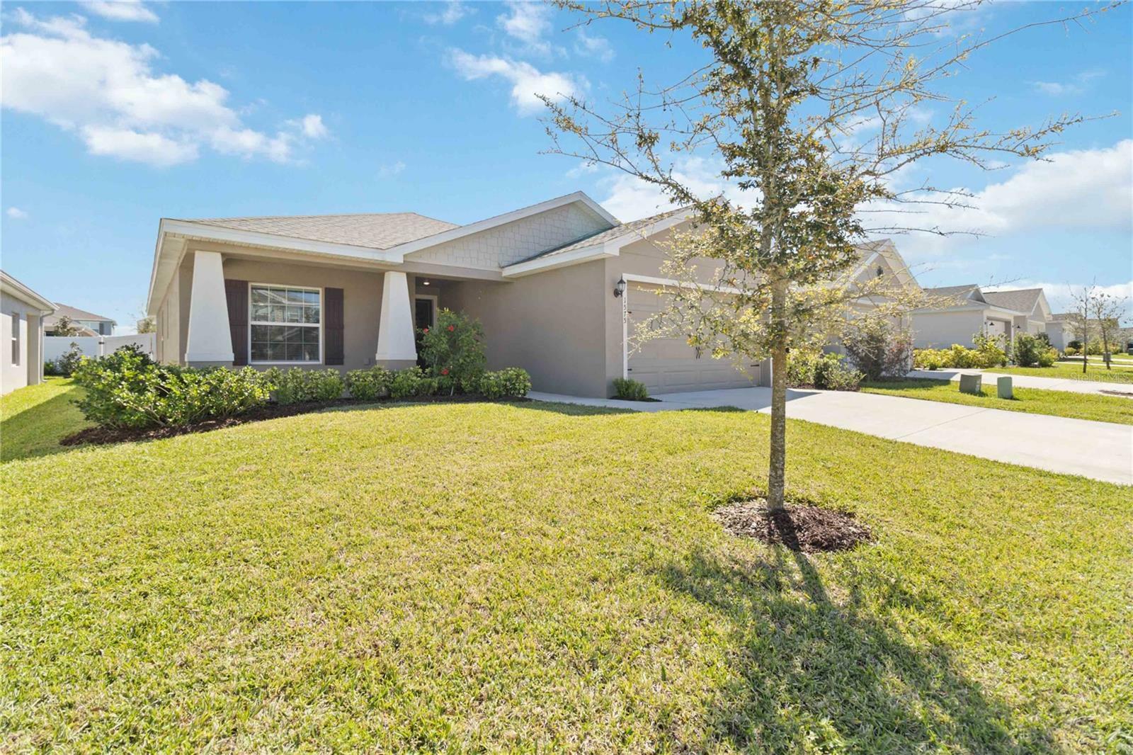 Property Photo:  1575 Eucalyptus Way  FL 33837 