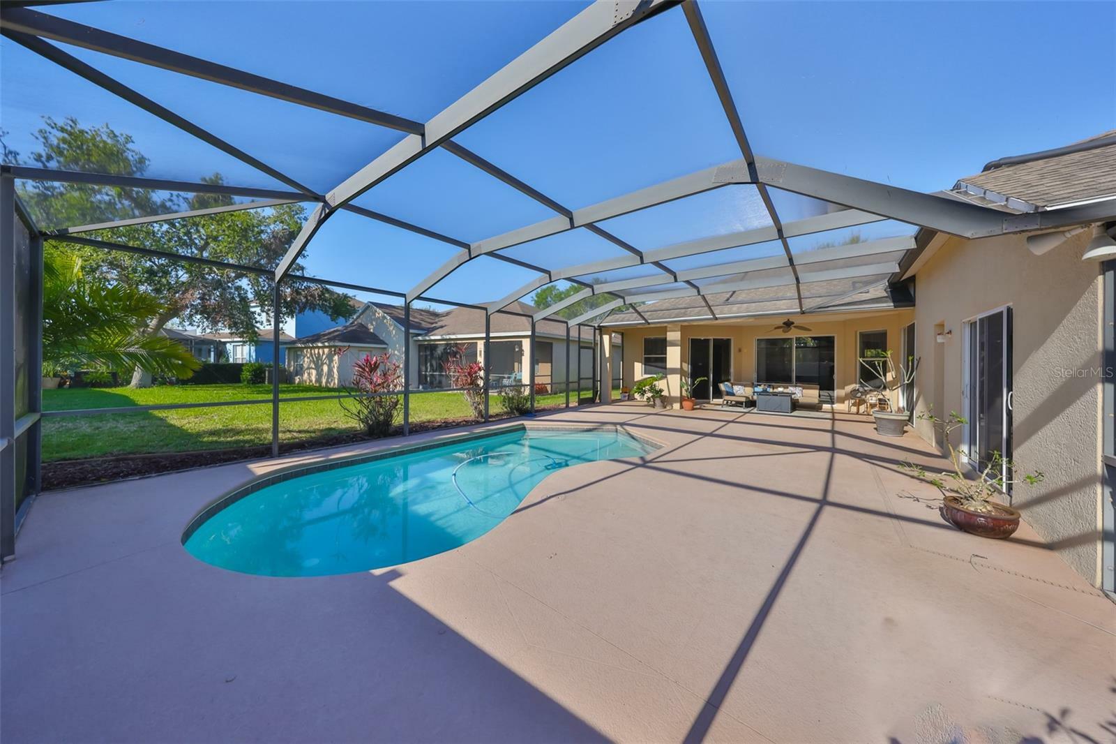Property Photo: 13719 Artesa Bell Drive FL 33579