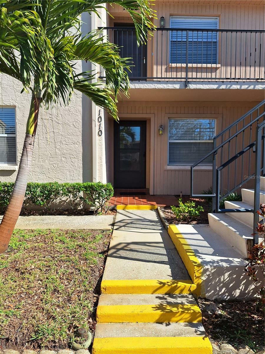 Property Photo:  1010 Bowsprit Lane 0  FL 34691 