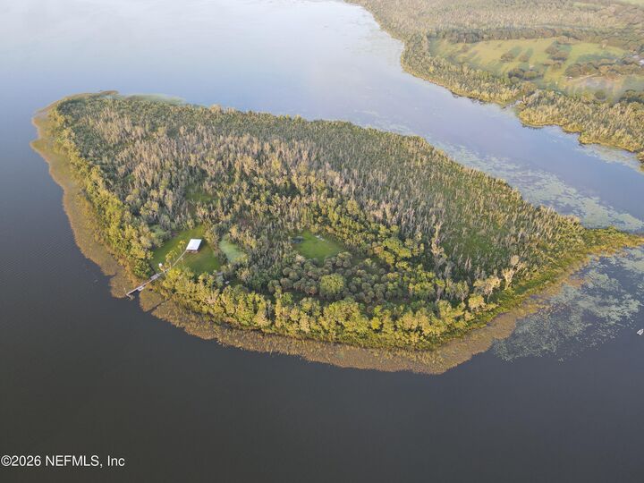 Property Photo: 6001 Bird Island Drive FL 32159
