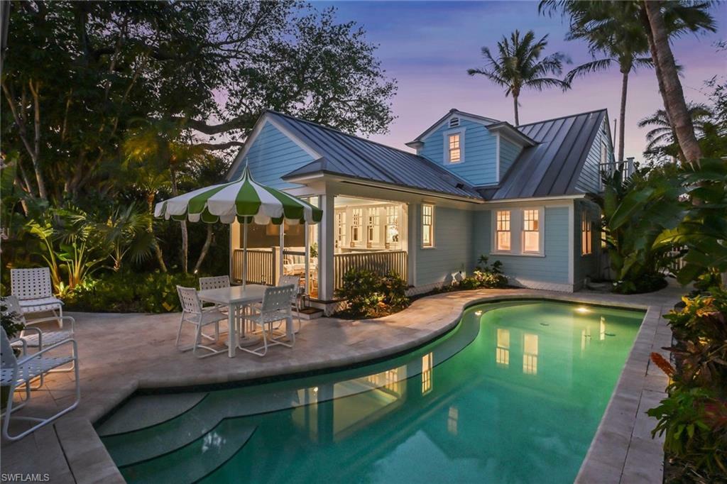 Property Photo: 356 11th Ave S FL 34102