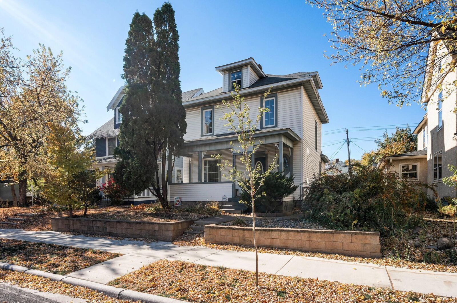 Property Photo:  3144 Grand Avenue S  MN 55408 