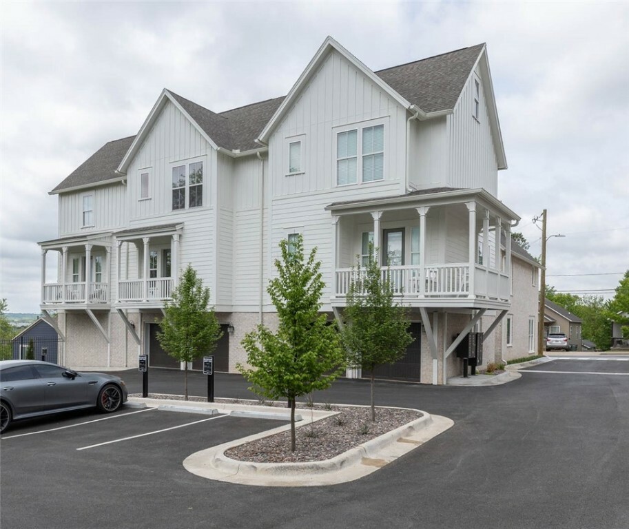 380 S Hill Avenue  Fayetteville AR 72701 photo