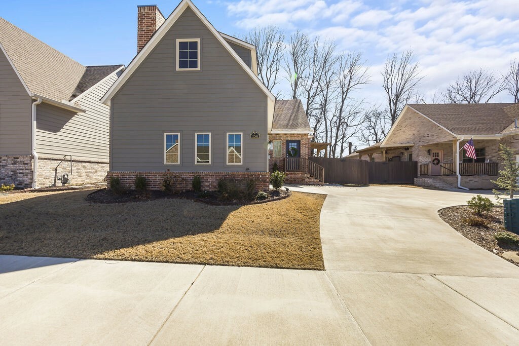 Property Photo: 154 N Hawkstone Drive AR 72704