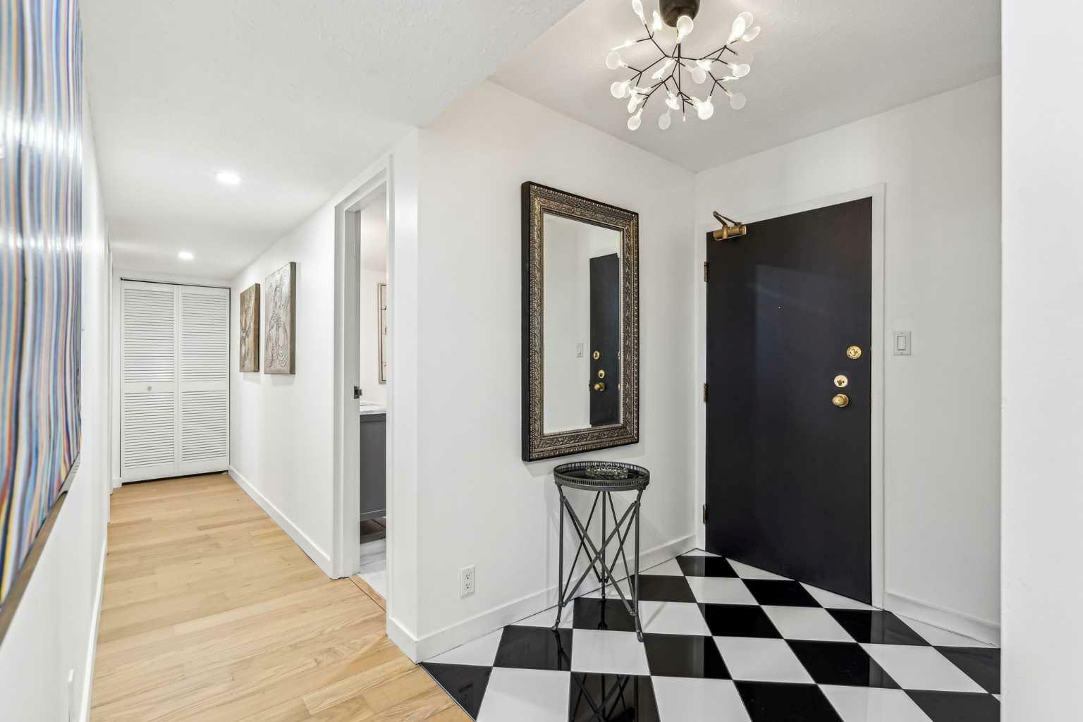 Photo de la propriété: 330 26 Avenue SW 805 AB T2S 2T3