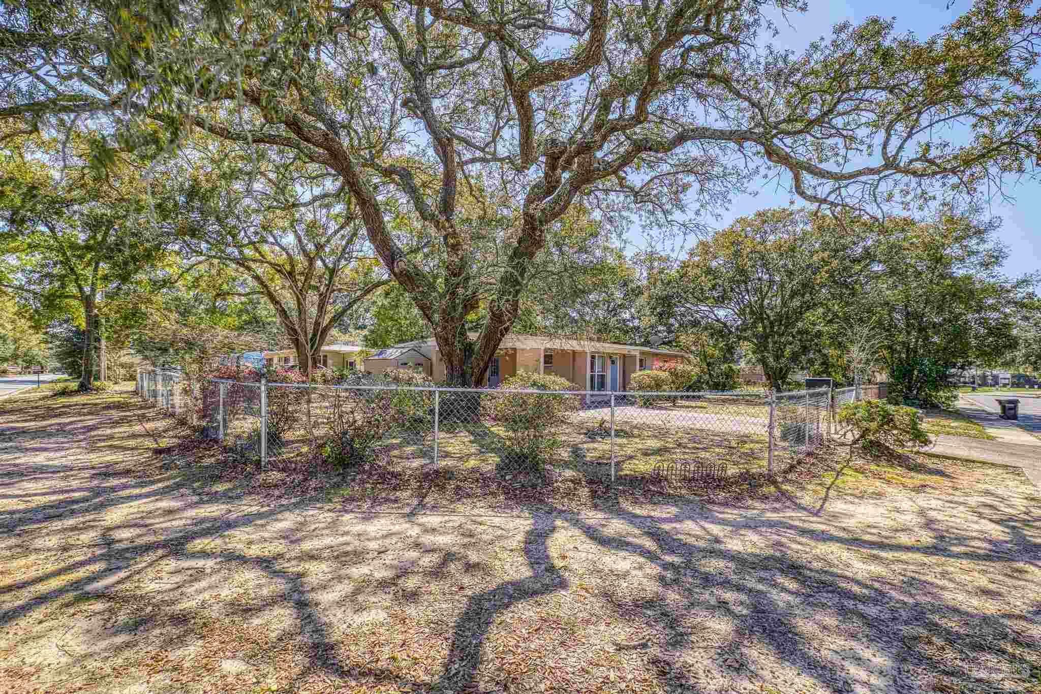 601 Woodland Dr  Pensacola FL 32503 photo