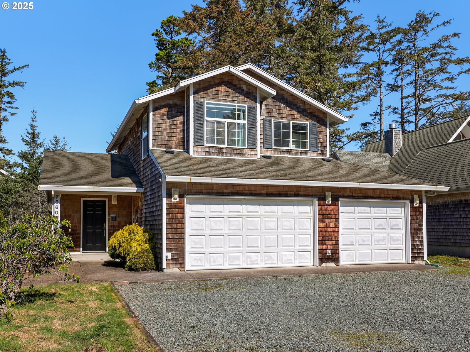 Property Photo: 7860 Pine Beach Ave OR 97136