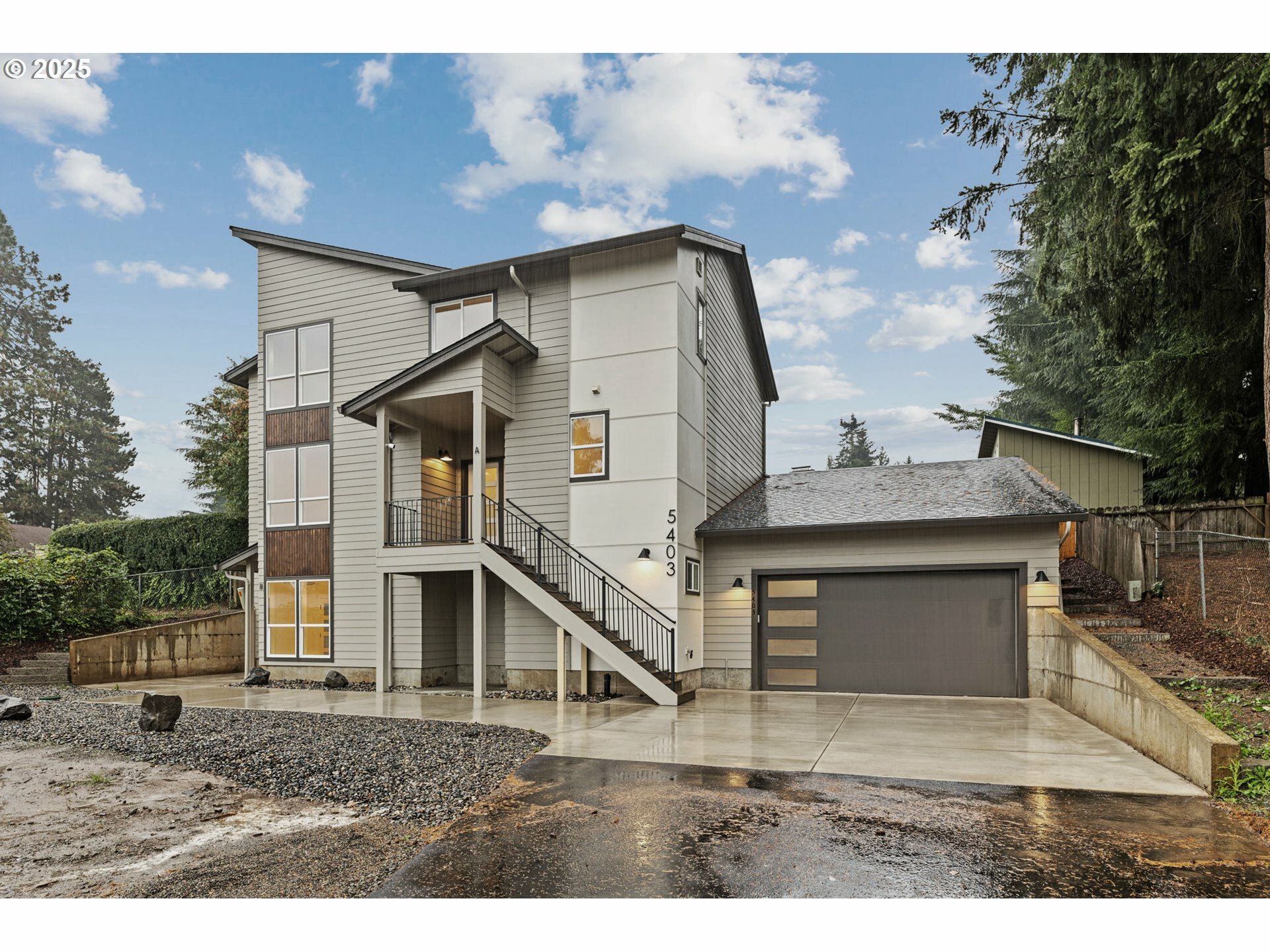 Property Photo:  5403 NE 49th St  WA 98661 