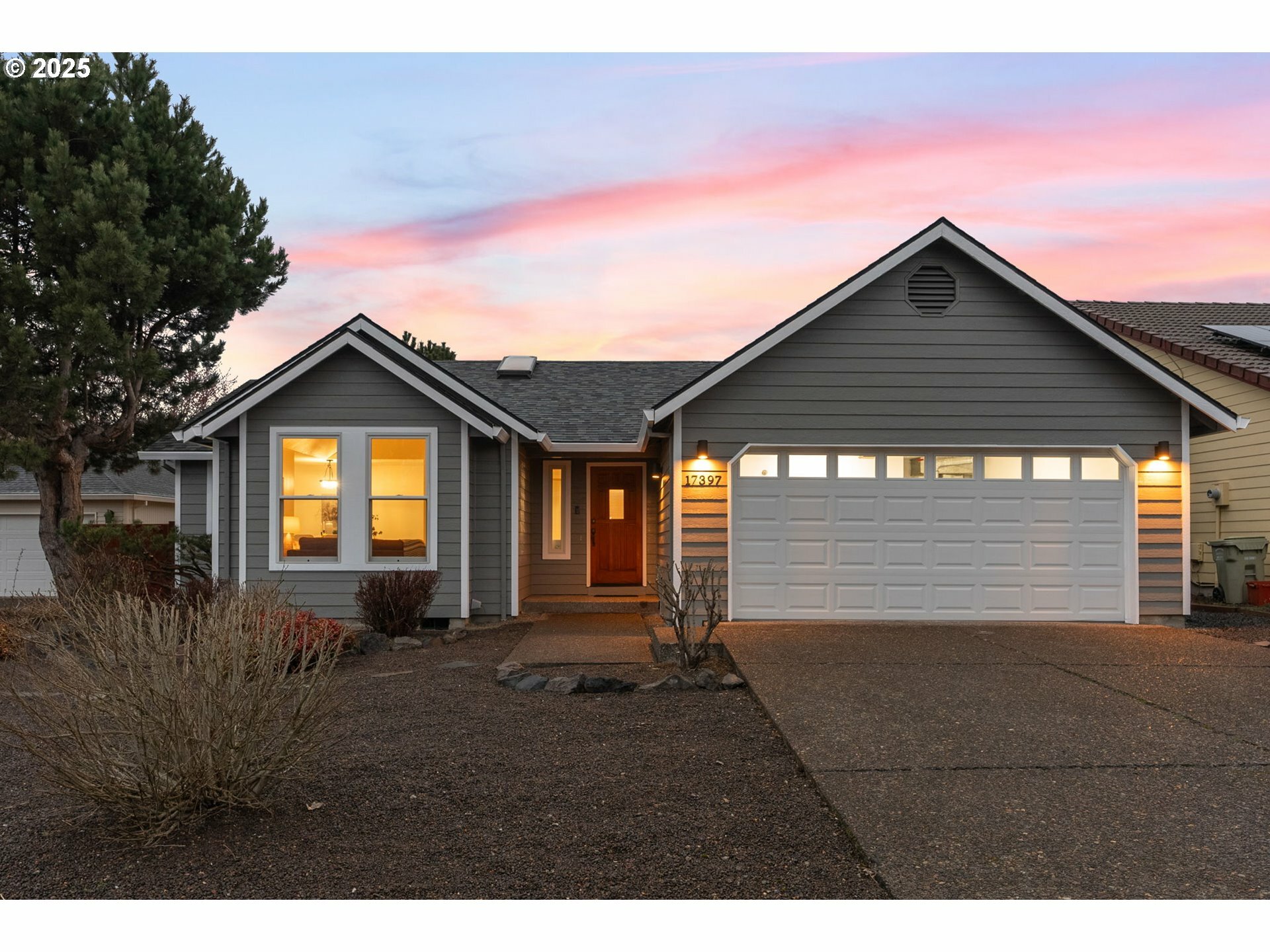 Property Photo: 17397 NW Brickstone Ct OR 97006