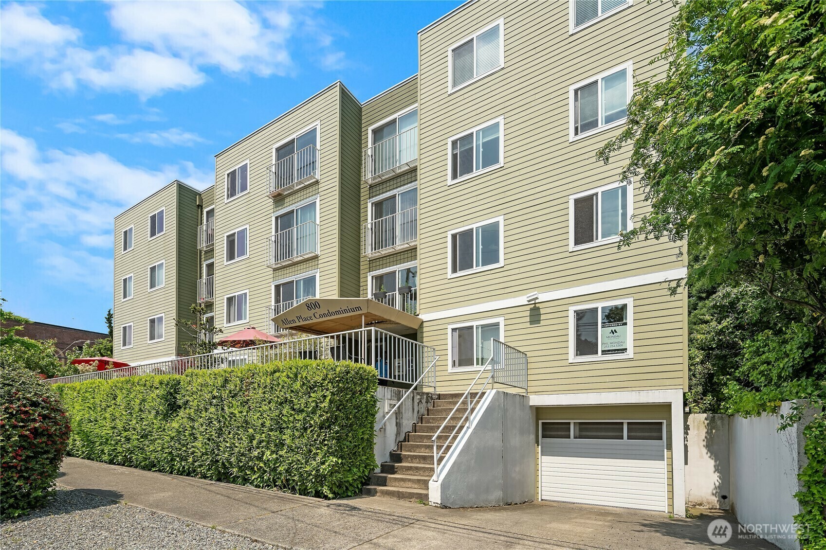 Property Photo: 800 N Allen Pl 204 WA 98103