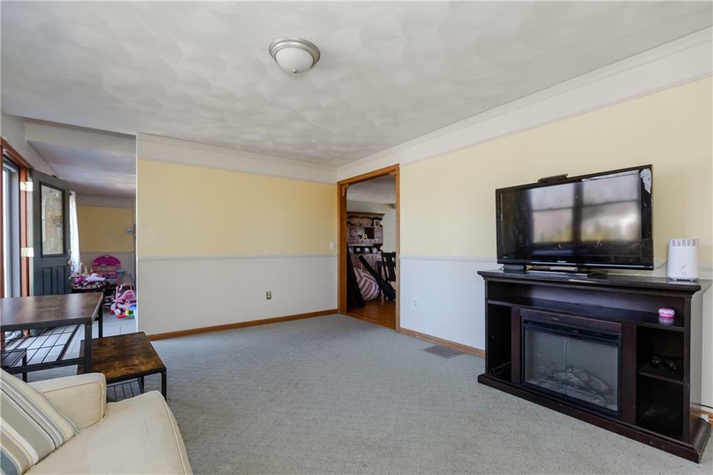 Property Photo:  4 Robert Circle  RI 02919 