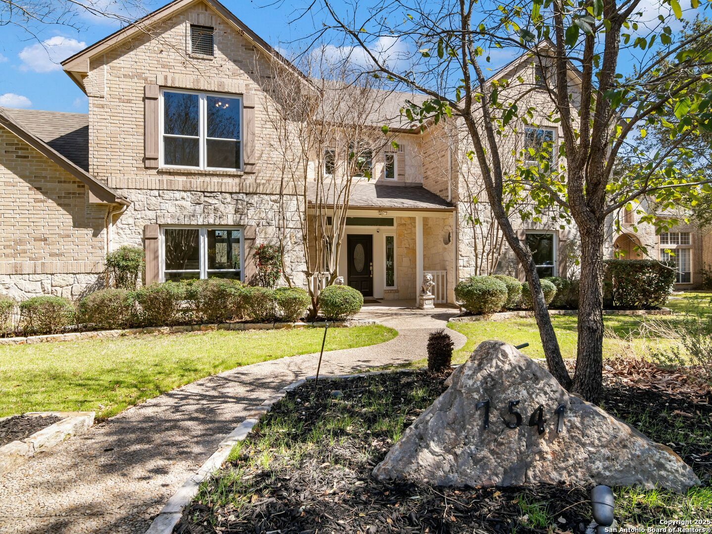 Property Photo: 7541 Steeple Dr TX 78256