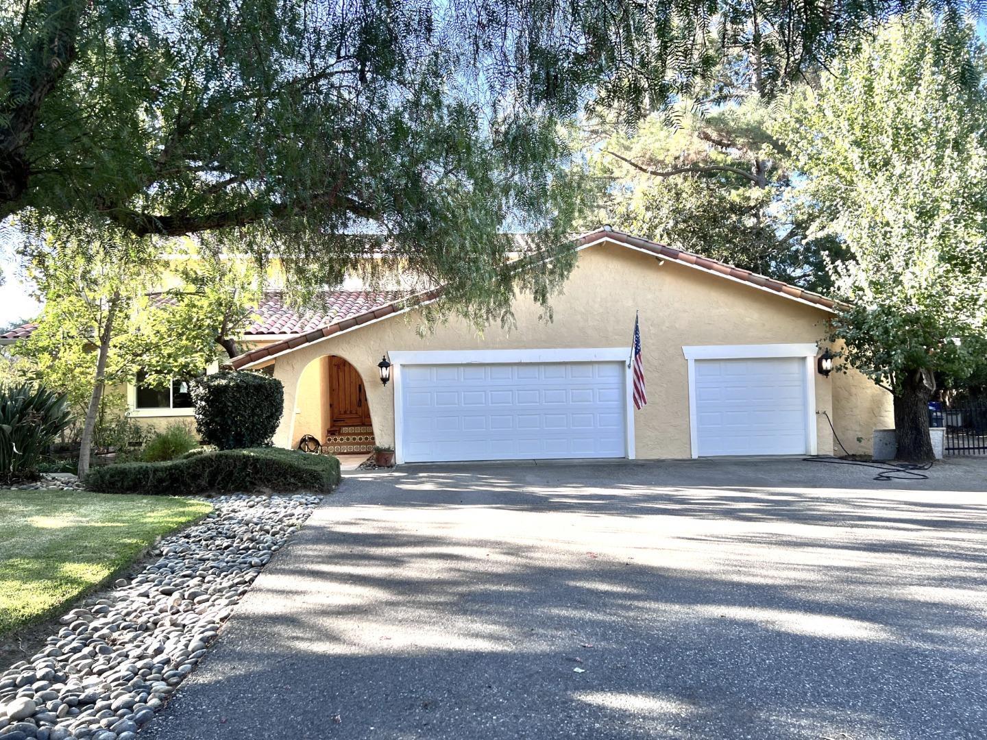 Property Photo: 12467 Creekview Court CA 95046