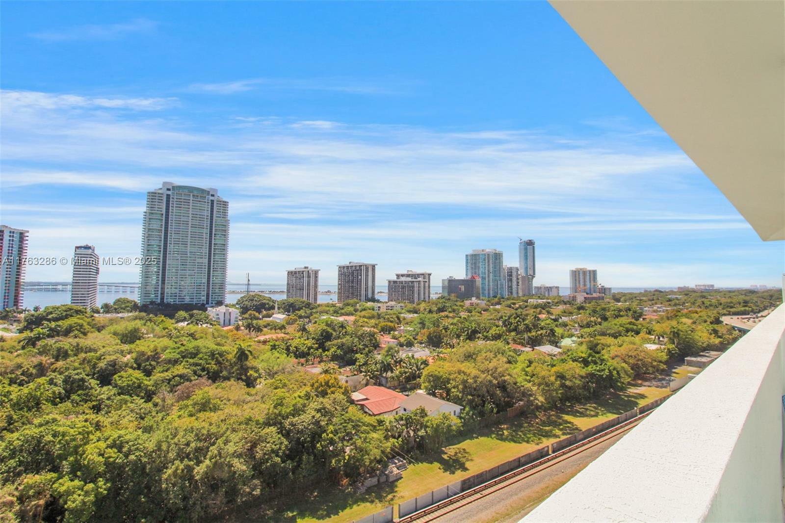 Property Photo: 1600 SW 1st Ave 713 FL 33129