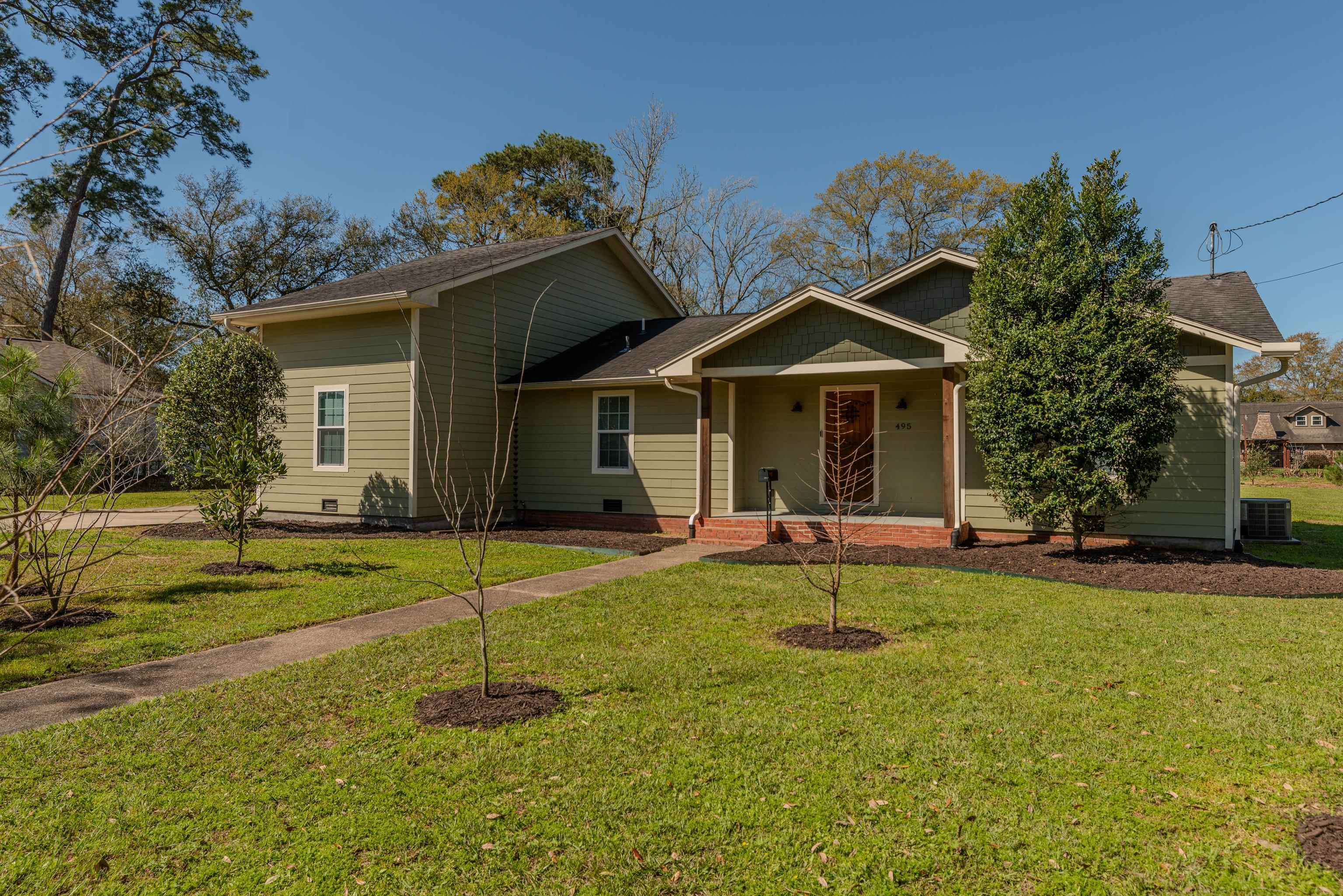 Property Photo: 495 Belvedere TX 77706