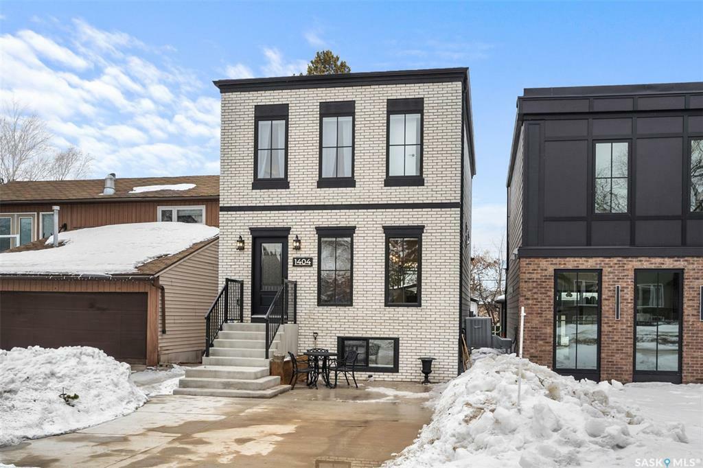 Photo de la propriété:  1404 Empress Avenue  SK S7K 3G1 