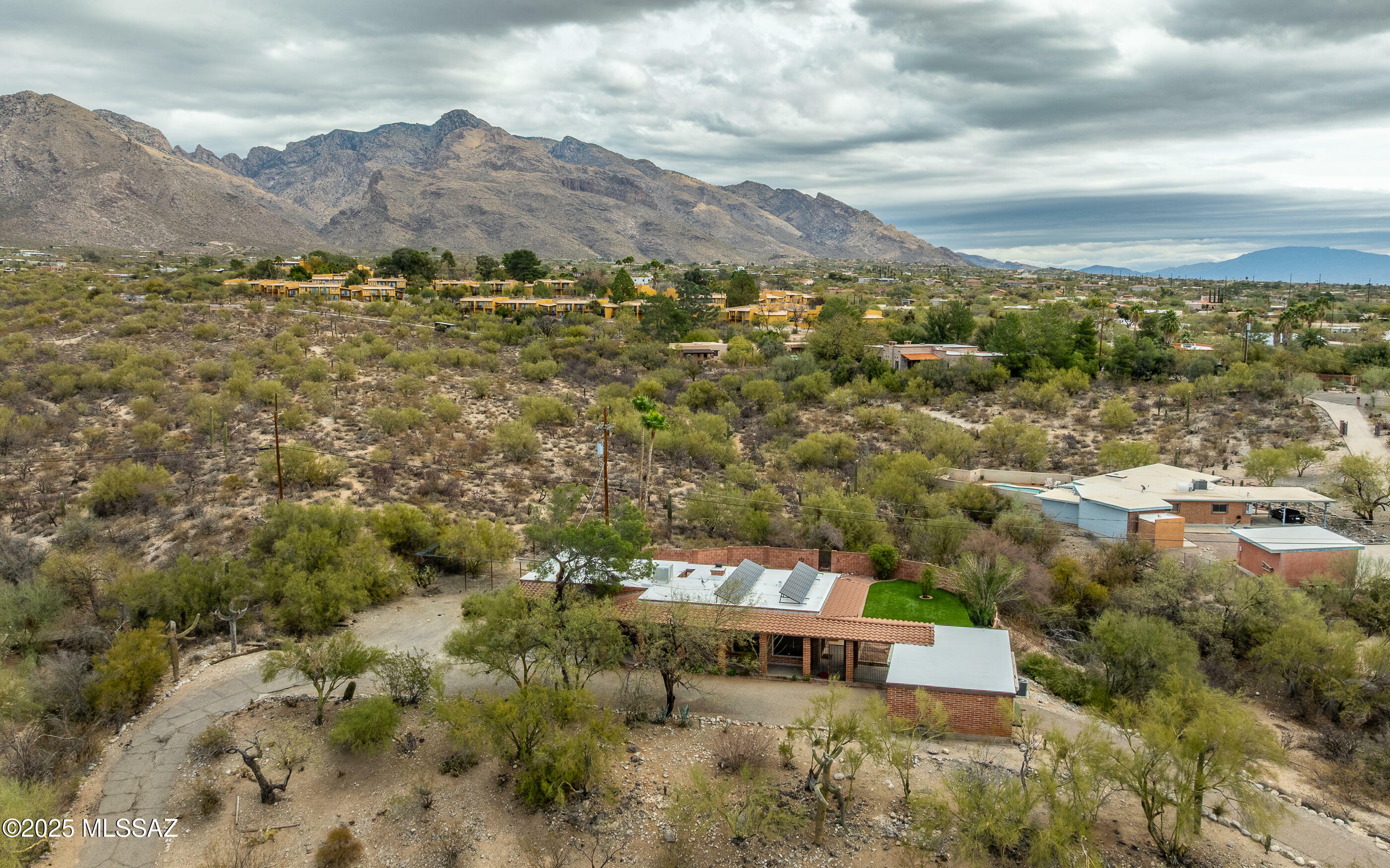 Property Photo: 7320 N Village Avenue AZ 85704