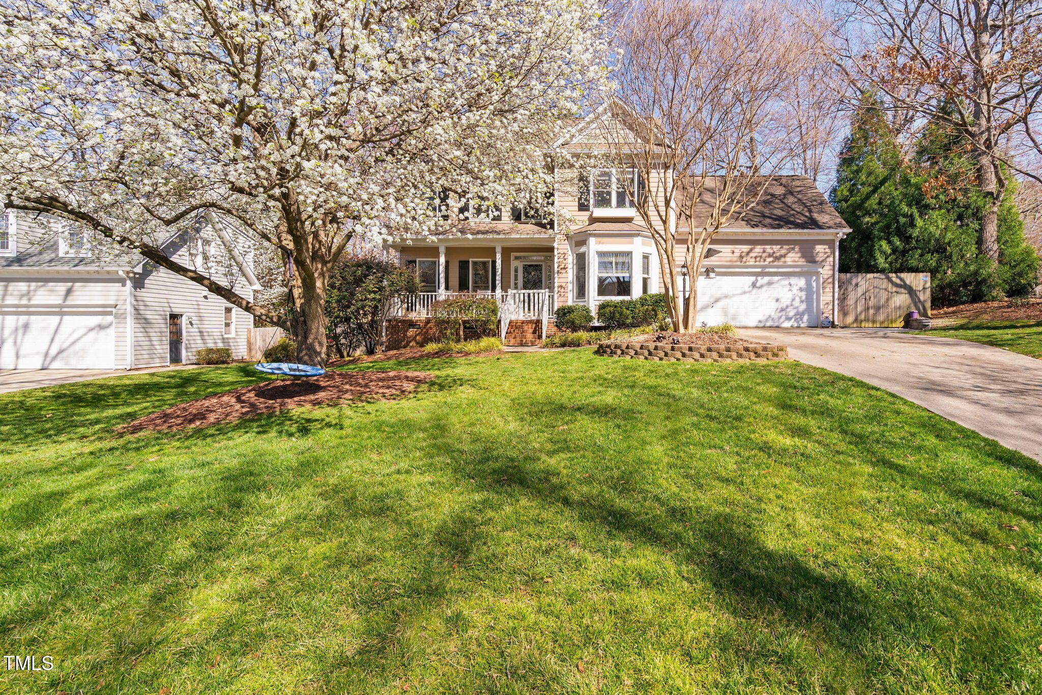 Property Photo: 102 Belle Isle Court NC 27513