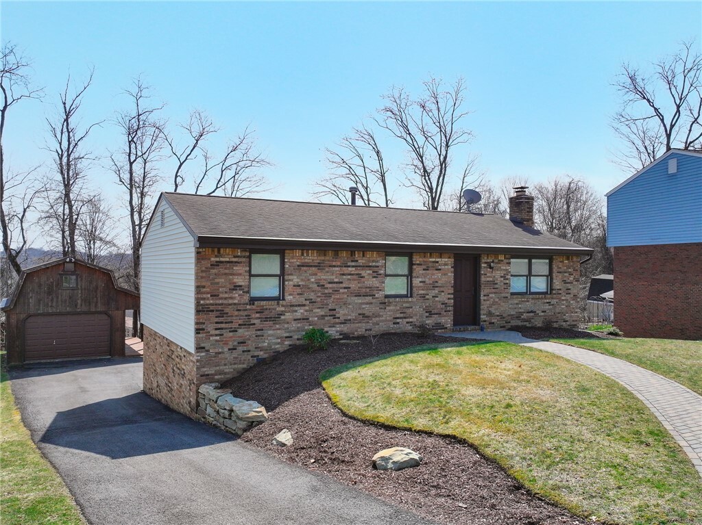 Property Photo:  2141 Cayuga Drive  PA 15239 