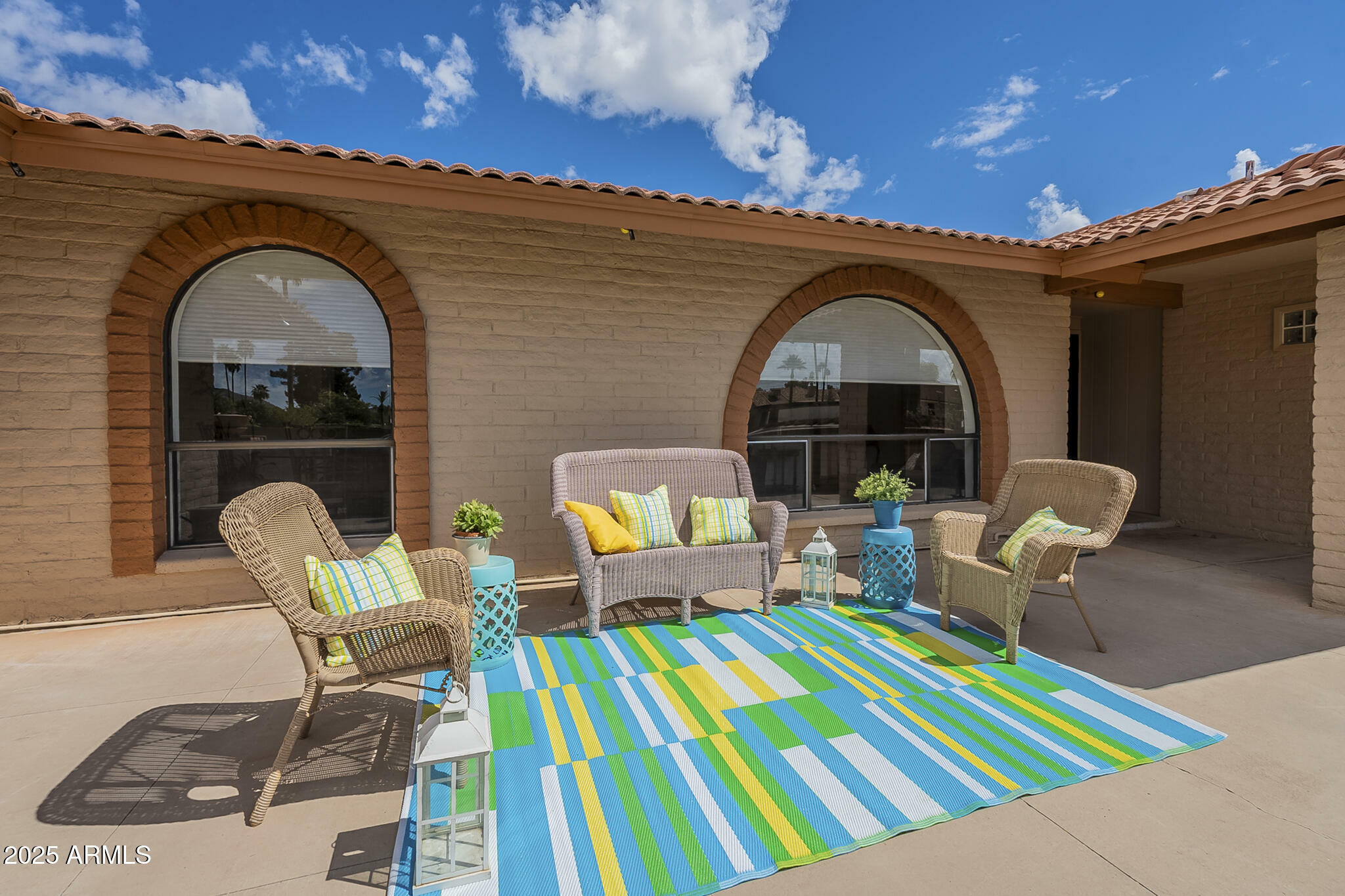 Property Photo: 218 E Caribbean Lane AZ 85022