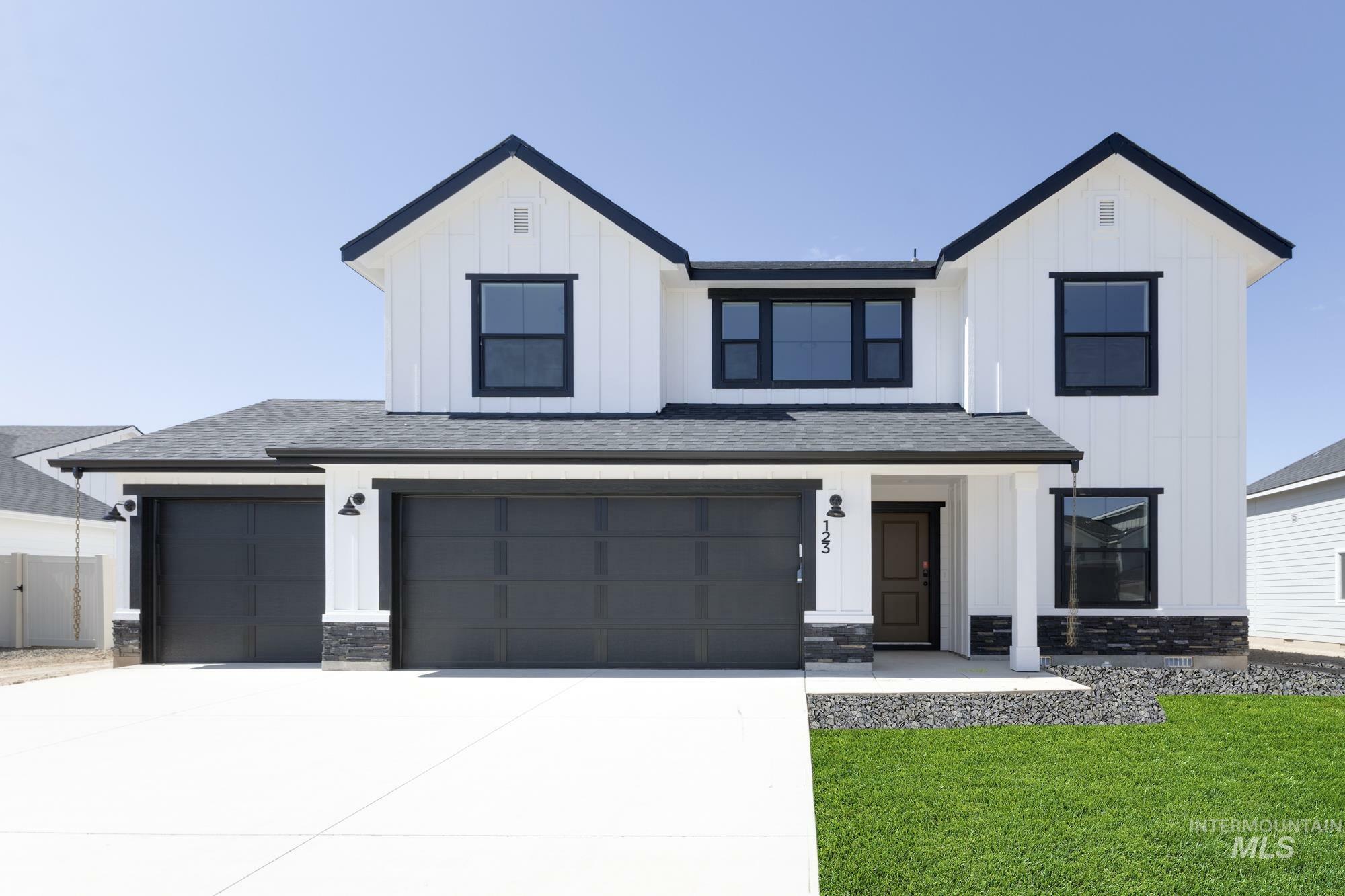 Property Photo: 123 Aquamarine Ave ID 83605