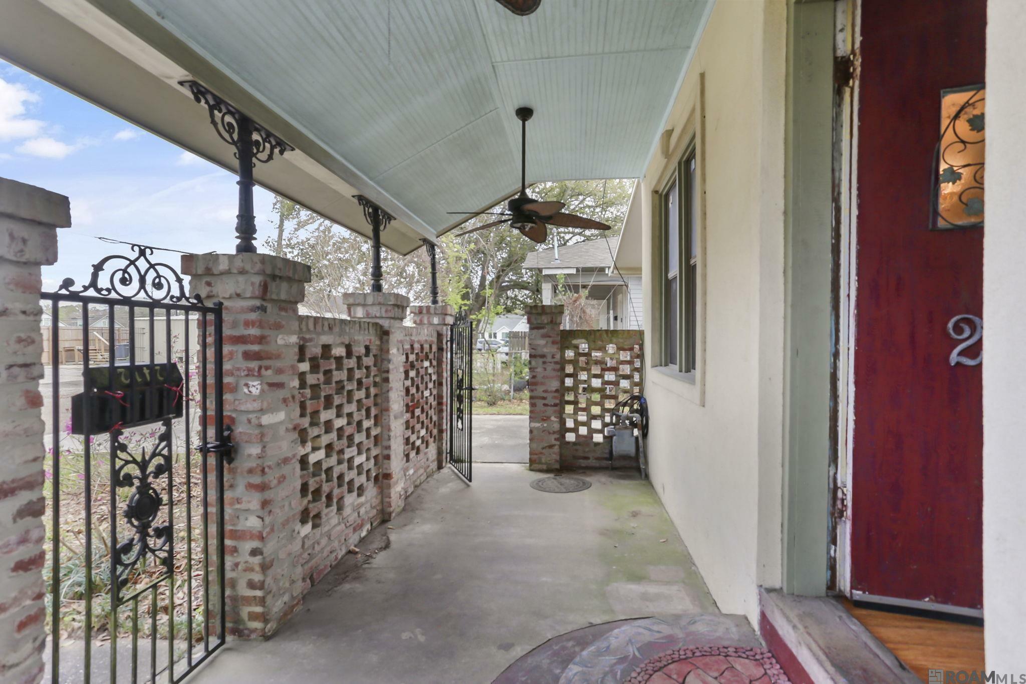 Property Photo: 2412 Horace St LA 70808