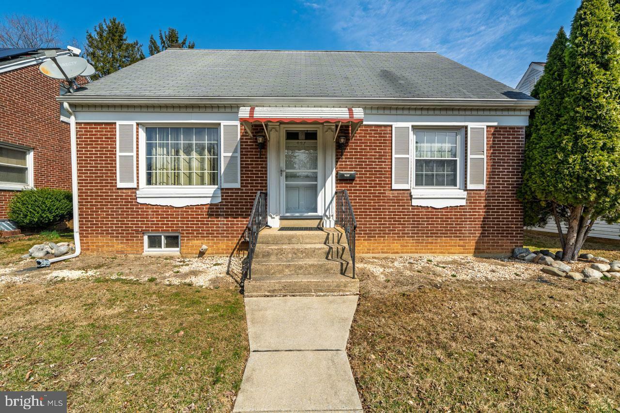 449 Hershey Avenue  Lancaster PA 17603 photo