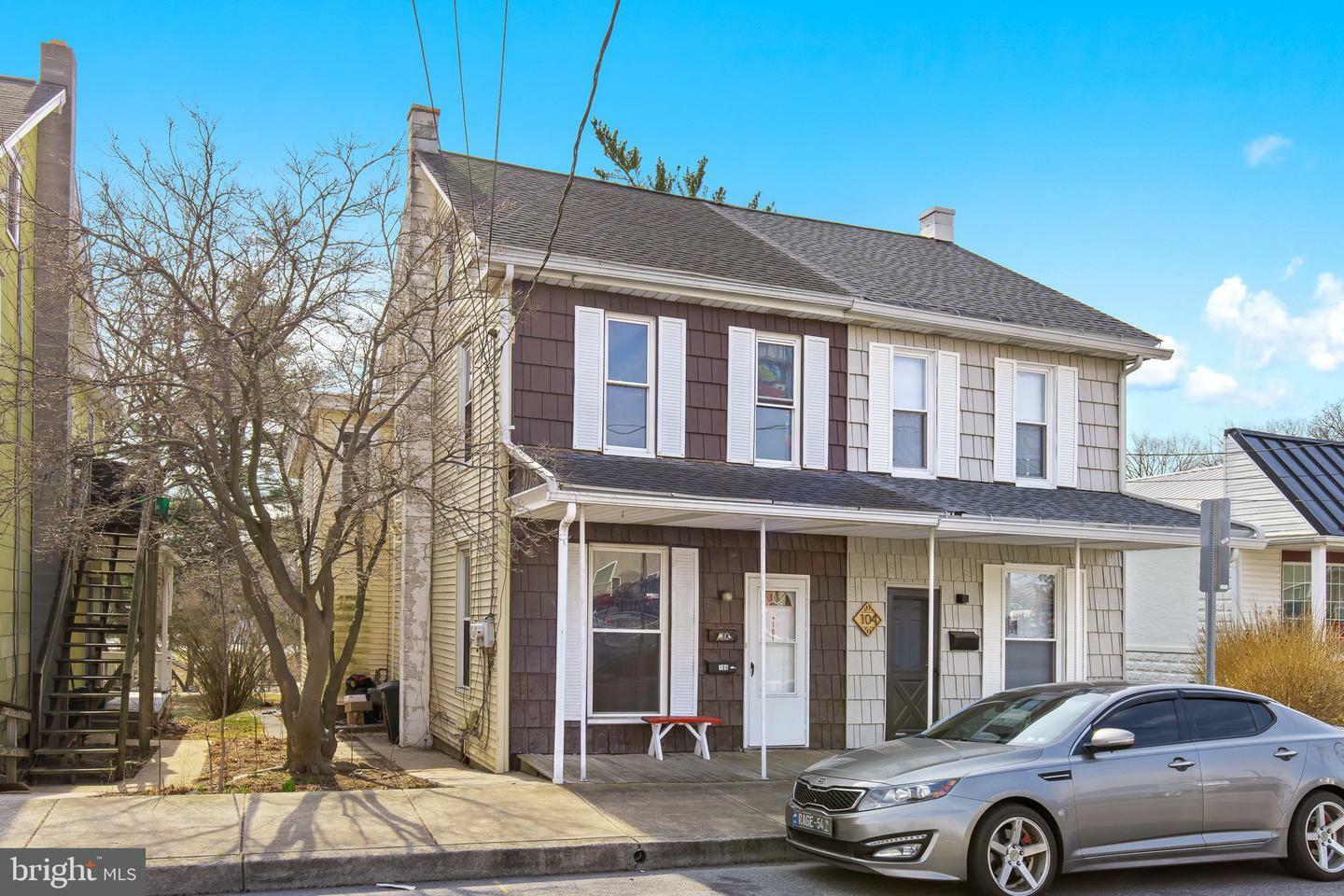 106 E Washington Street  Elizabethtown PA 17022 photo