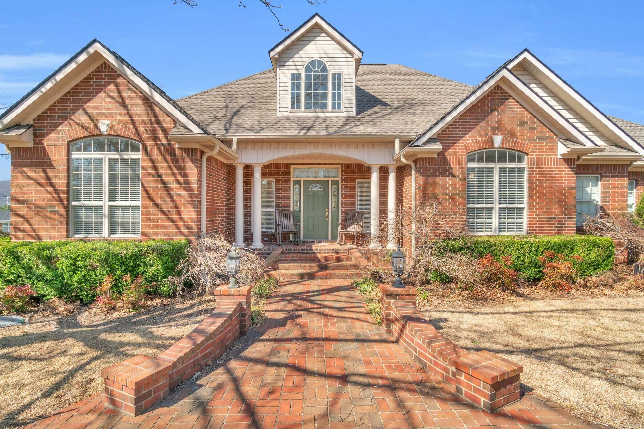 Property Photo: 206 N Riggsville Drive AR 72650
