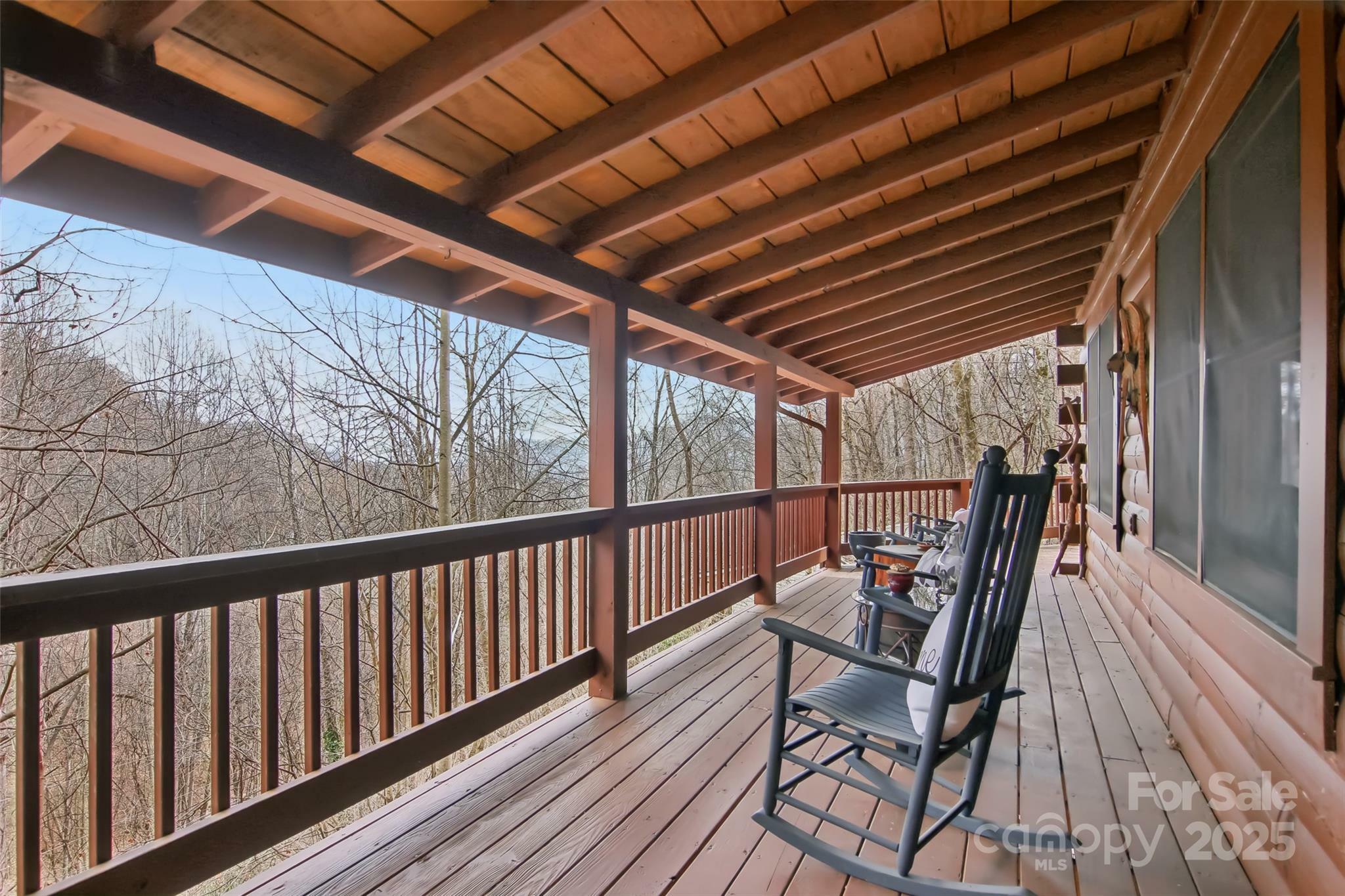 Property Photo: 680 Creekside Drive NC 28751