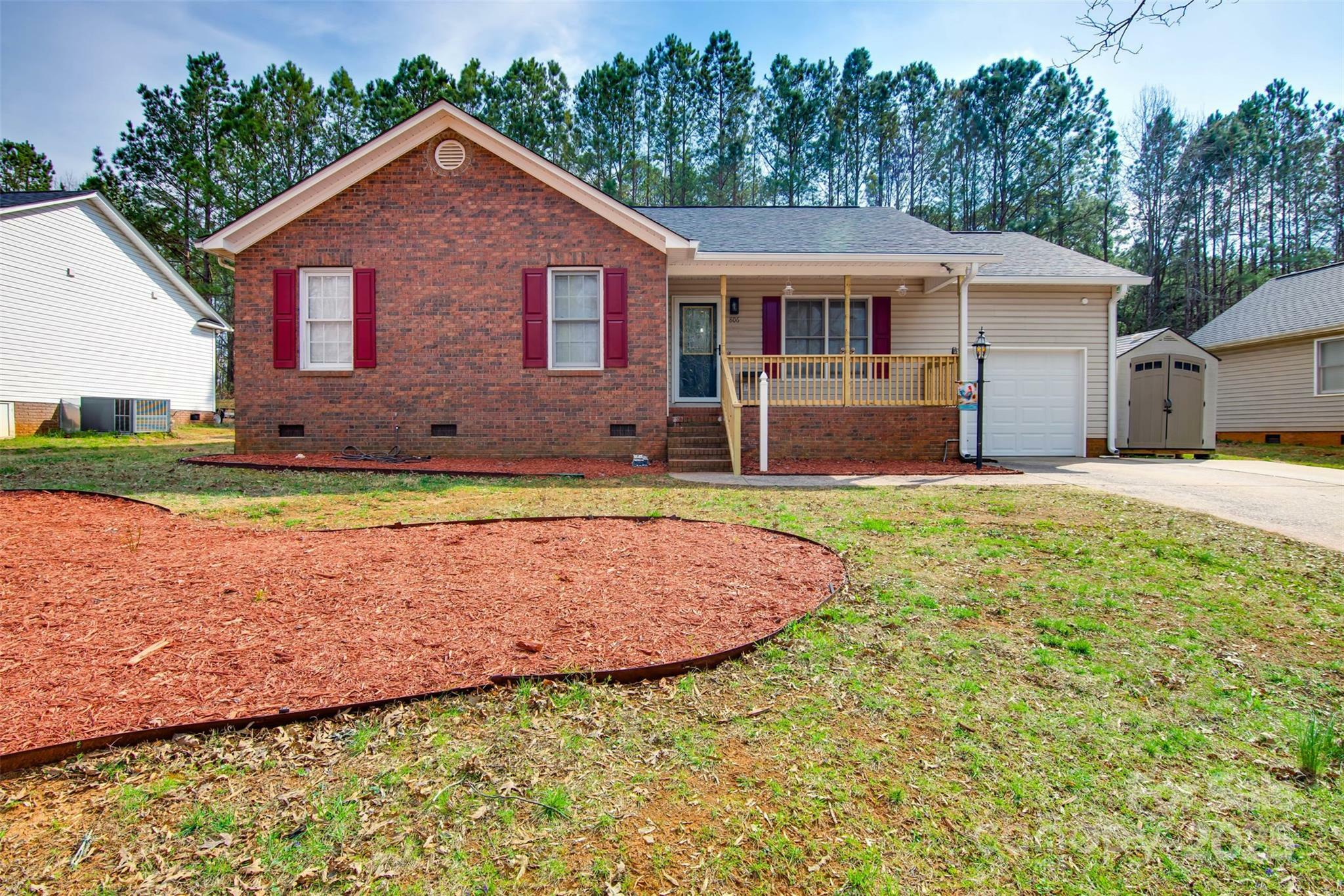 Property Photo: 806 E Ridge Street NC 28086