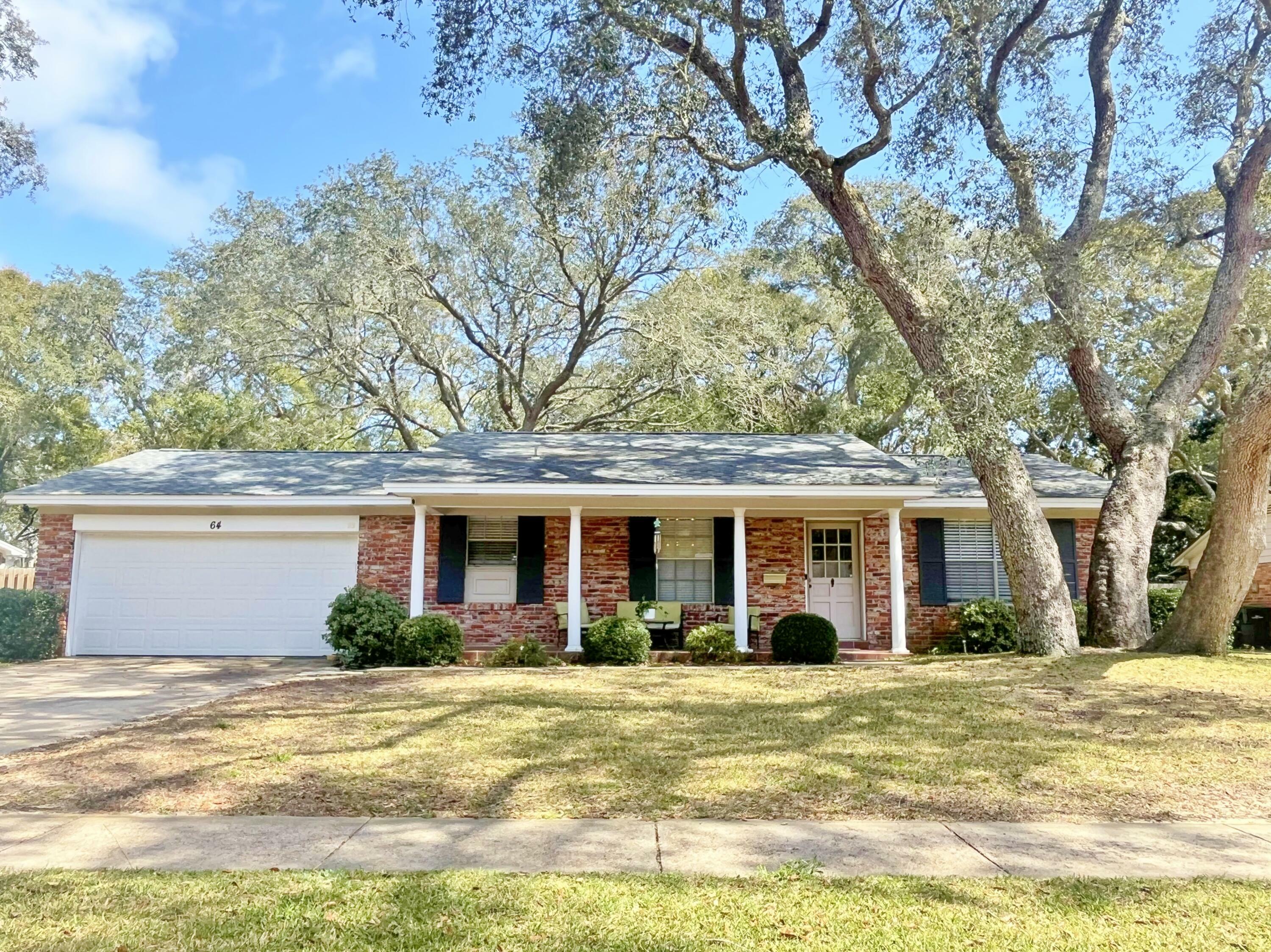 Property Photo: 64 Linwood NW Road FL 32547