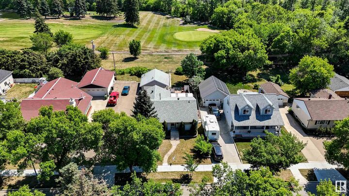 Property Photo: 19 Lowe Avenue AB T8L 2K9