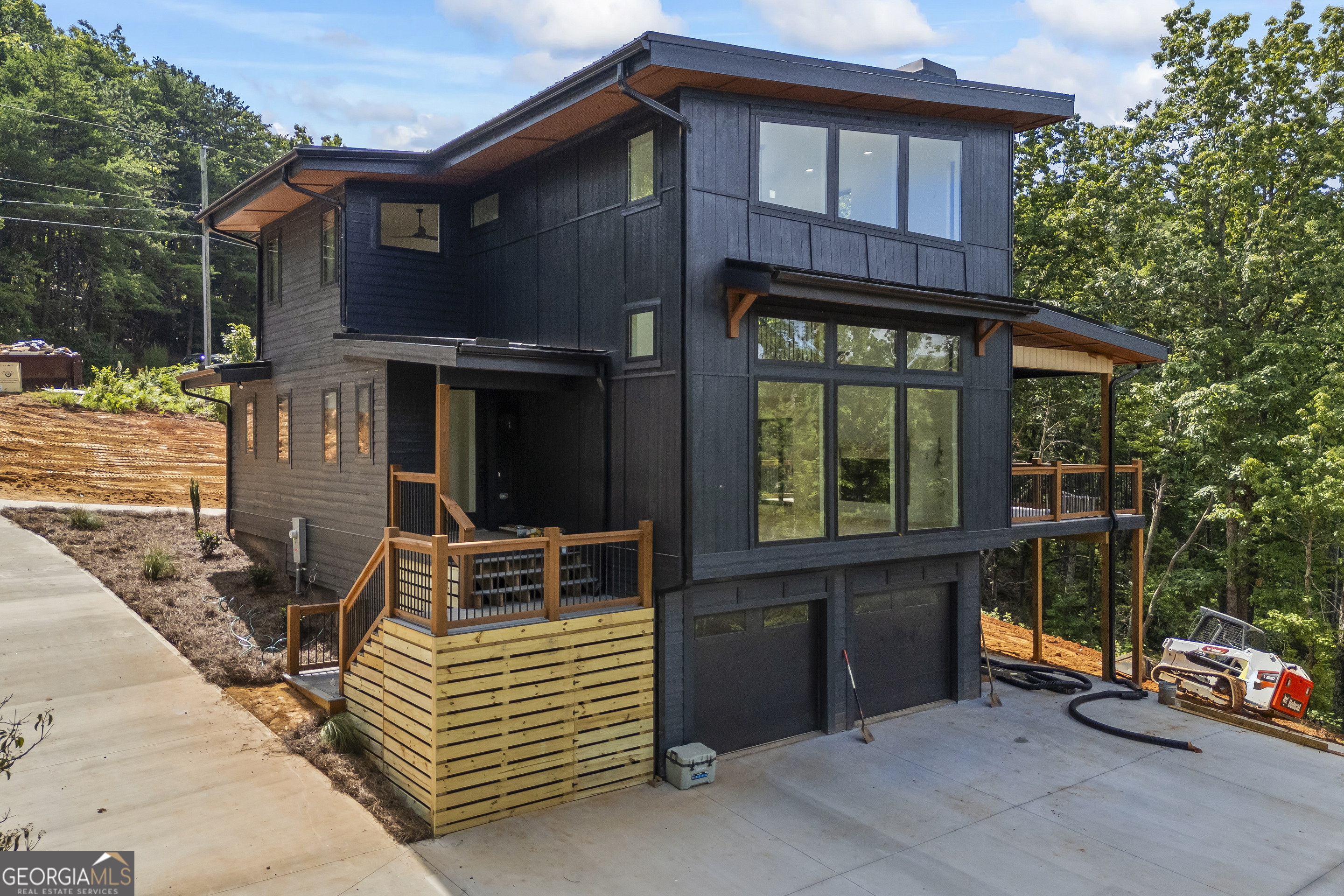 Property Photo:  1320 Daybreak Road  GA 30528 