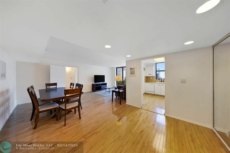 Property Photo: 18181 NE 31st Ct 804 FL 33160