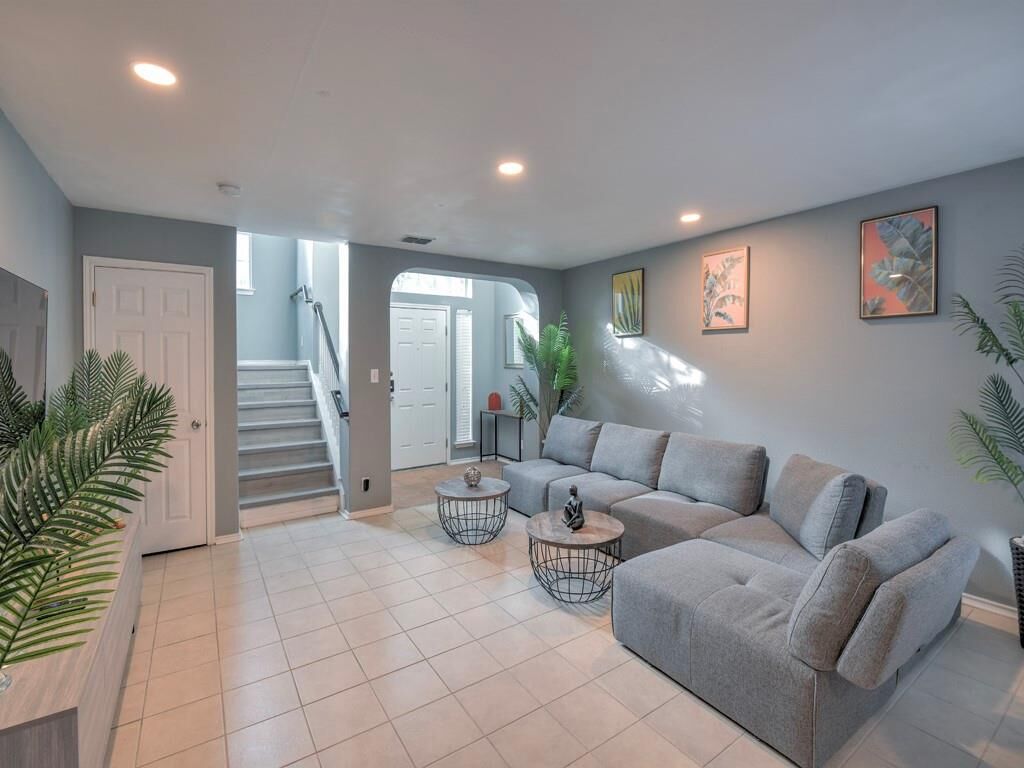 Property Photo: 4007 Bur Oak Path TX 78223