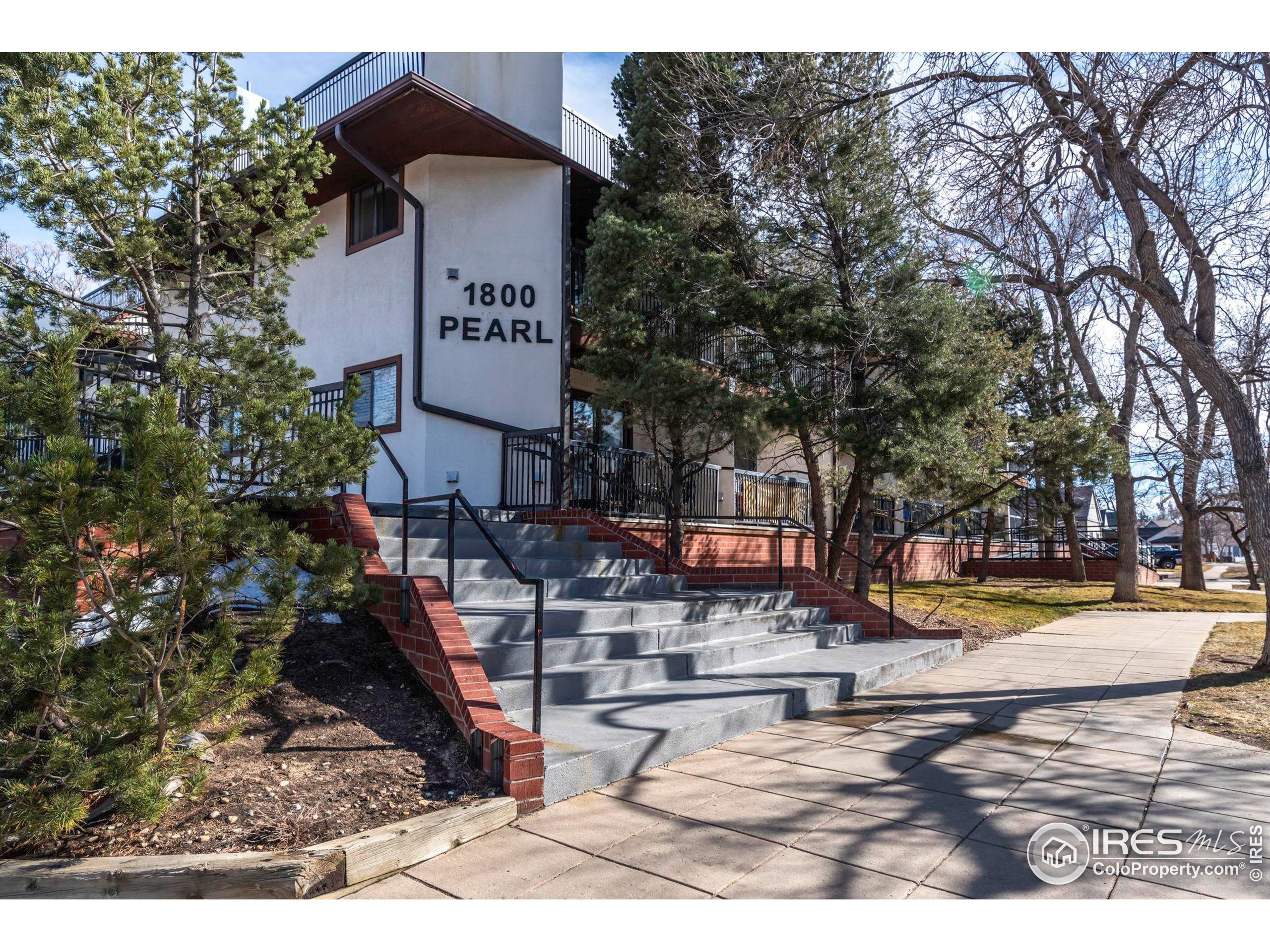 Property Photo:  1800 Pearl St 12  CO 80302 