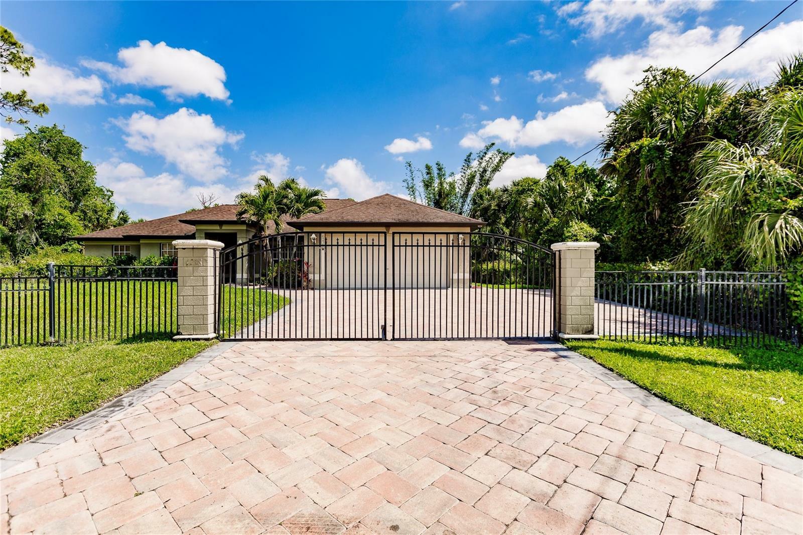 Property Photo: 4238 Golfair Lane FL 34288