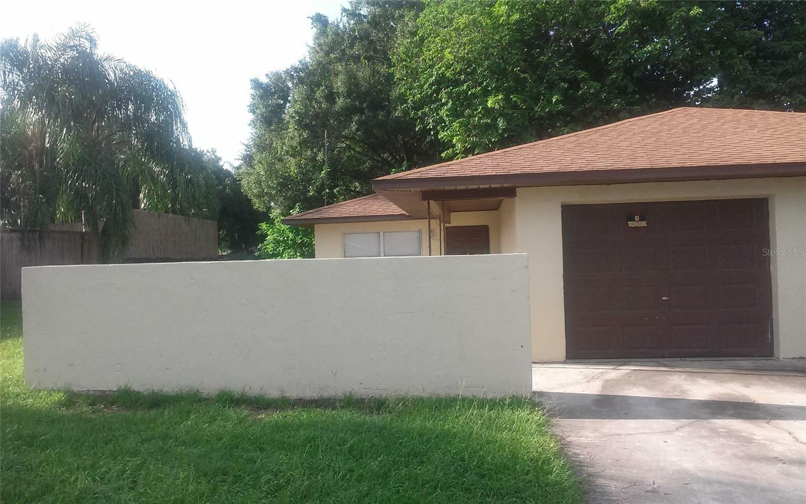 Property Photo: 253 Mary Catherine Court FL 33809