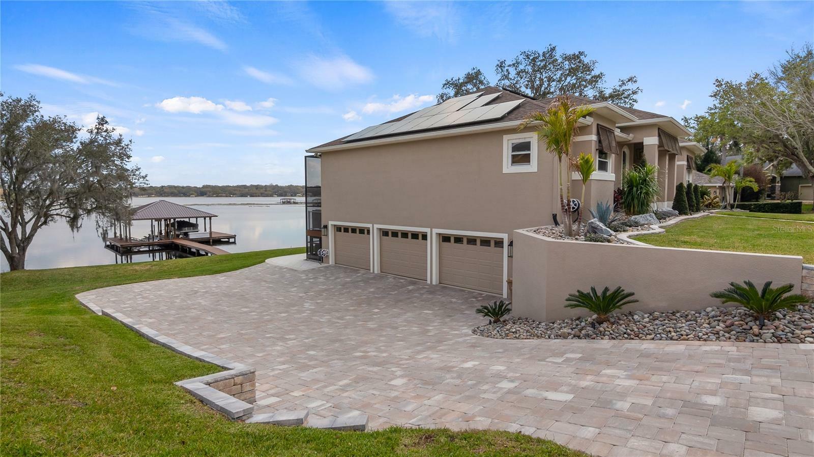 Property Photo:  11007 Lake Katherine Circle  FL 34711 