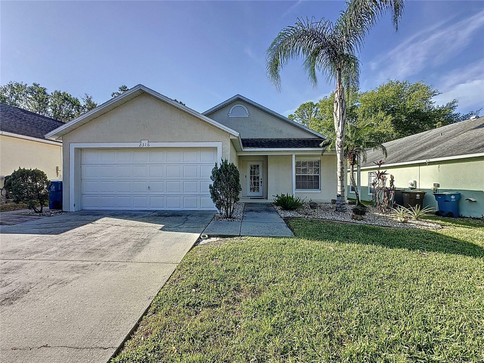 Property Photo:  2316 Paulette Drive  FL 33844 