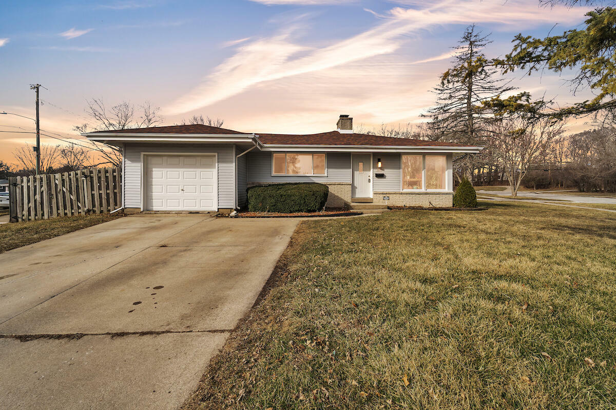 3400 Spruce St  Racine WI 53403 photo