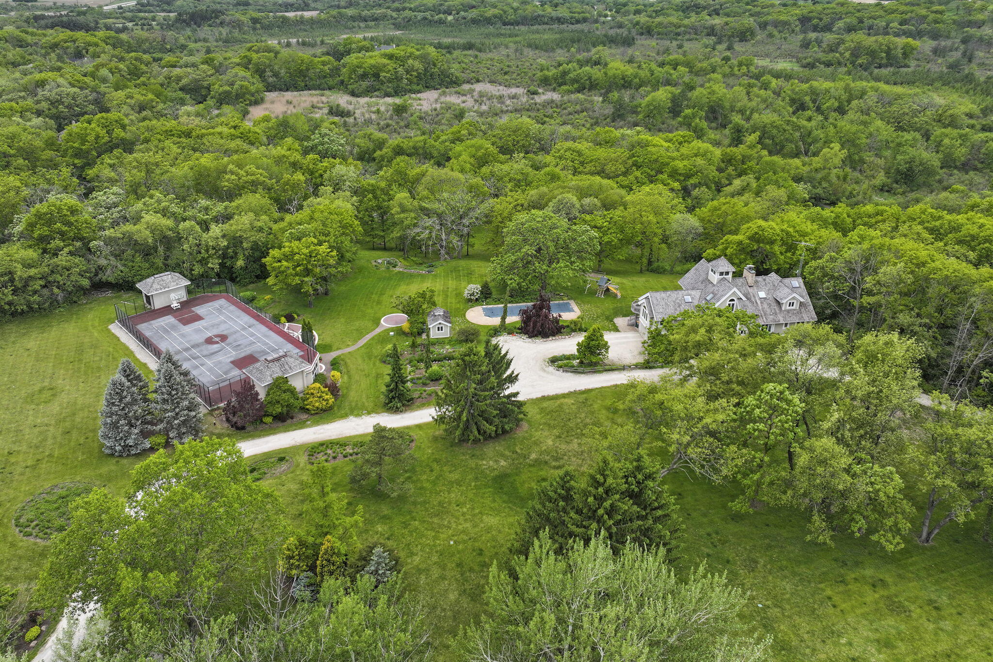 Property Photo: 2842 Moelter Dr WI 53147