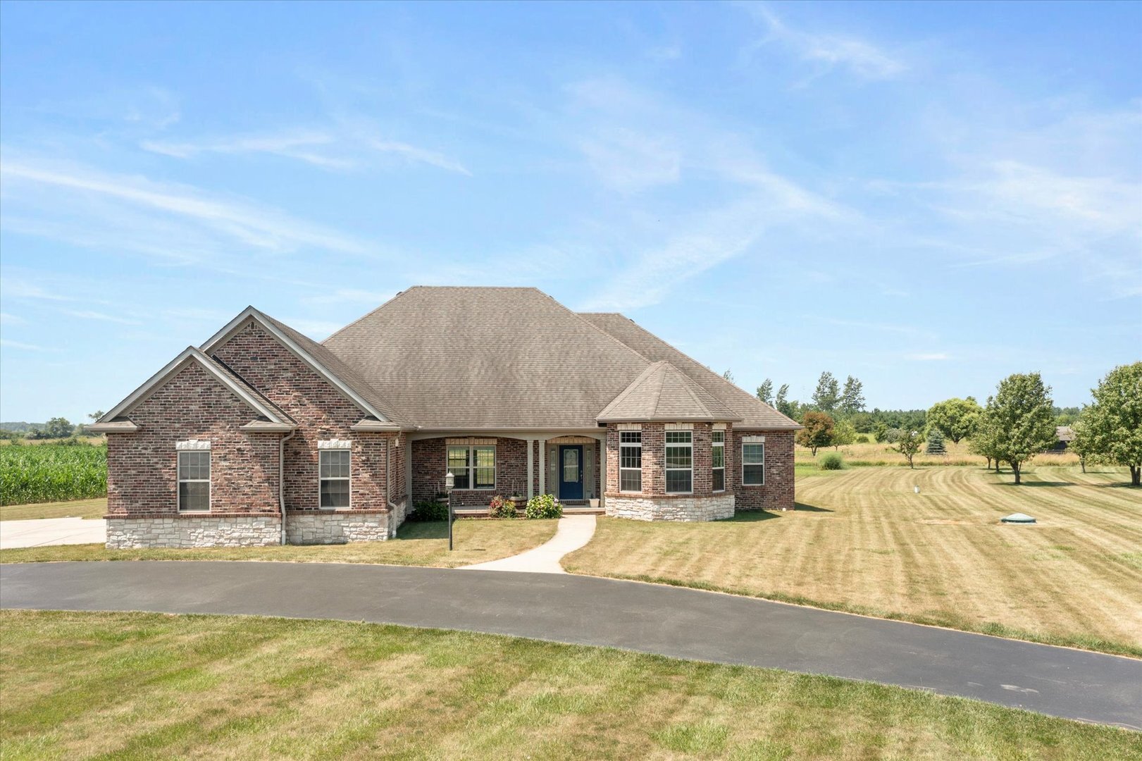 Property Photo:  2595 County Road 500  IL 61853 