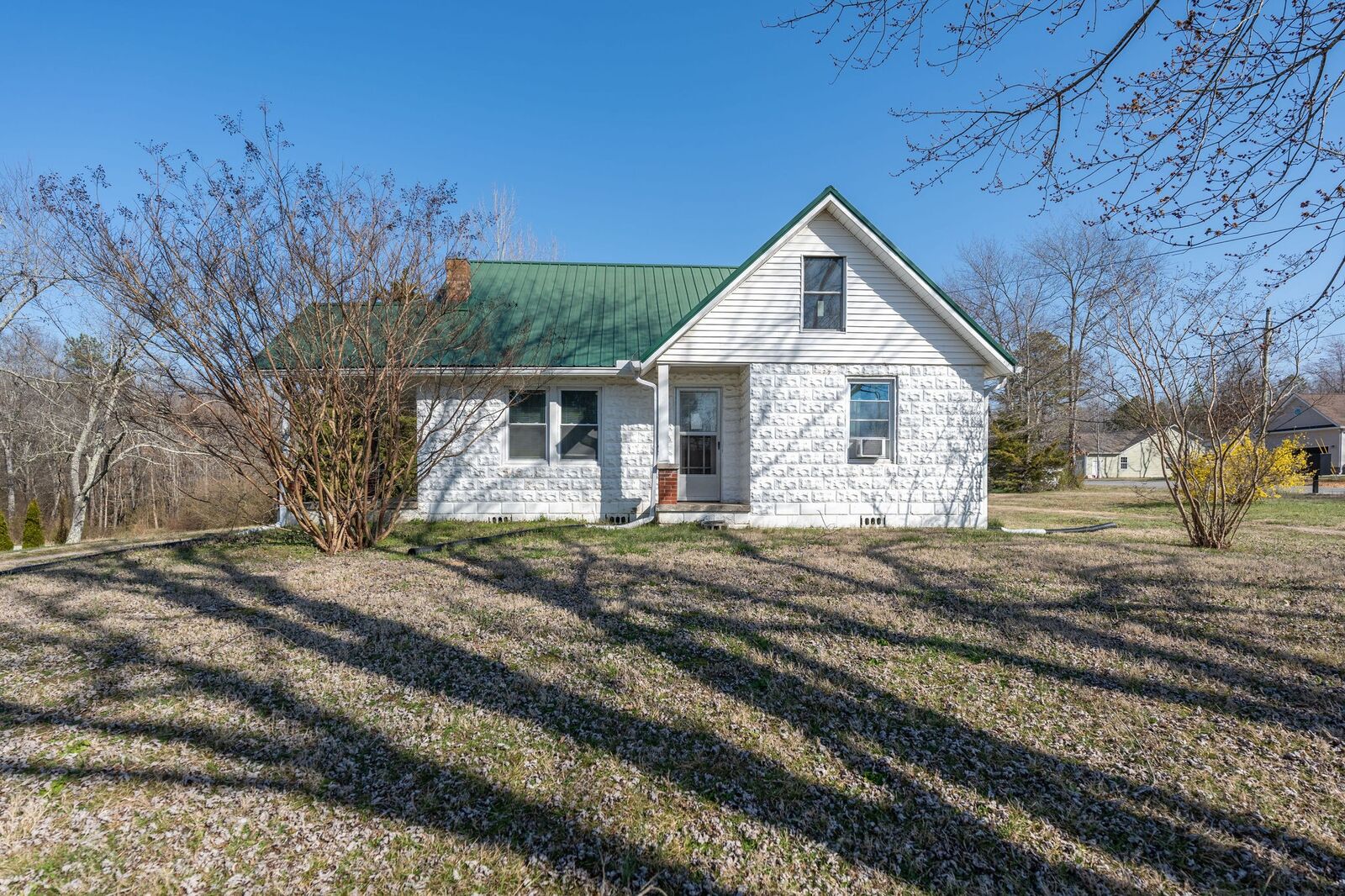 Property Photo:  129 Highway 20  TN 38483 